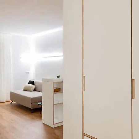 Hus - Nr. 4 * Olang