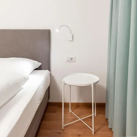 Hus - Nr. 4 * Olang